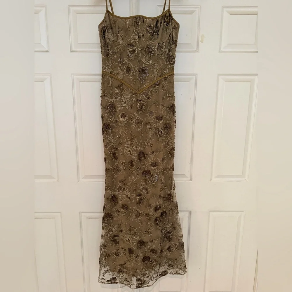 House Of CB Elegant Gold Floral Embroidered Gown - Picture 3 of 16